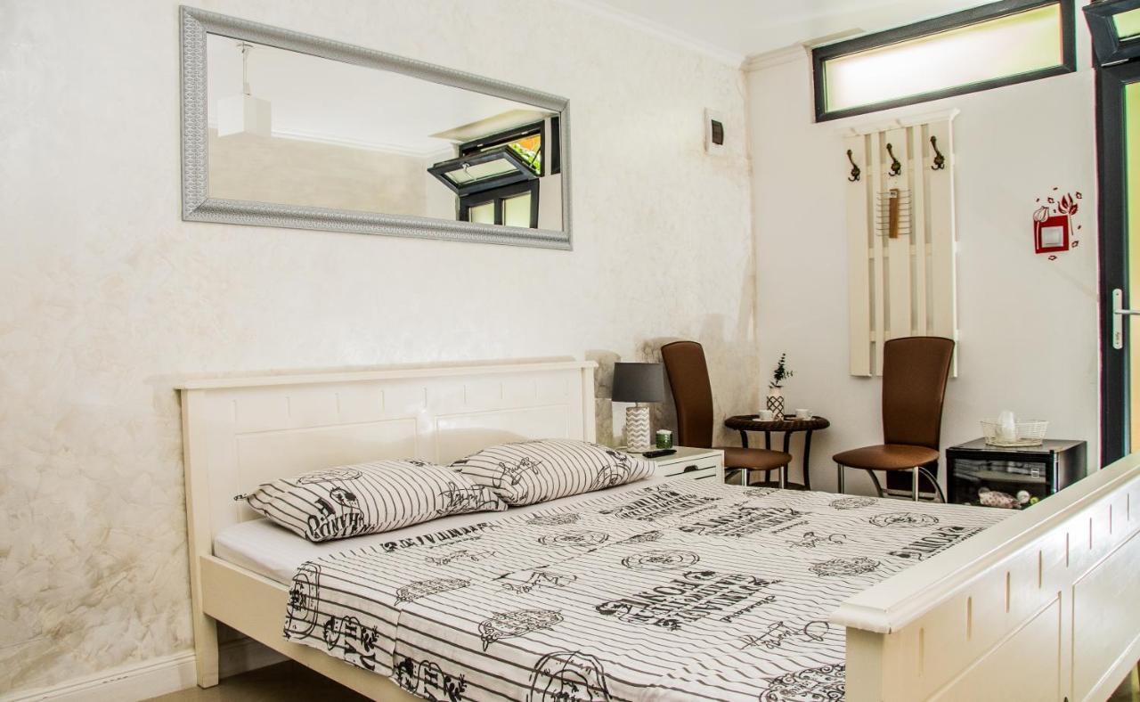 La Verde Hotel Яш Екстериор снимка